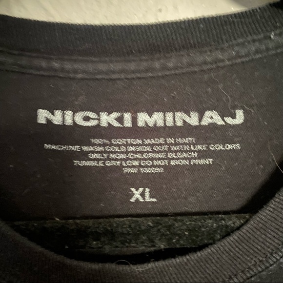 rare limited edition nicki minaj chun li long sleeve - Picture 3 of 3